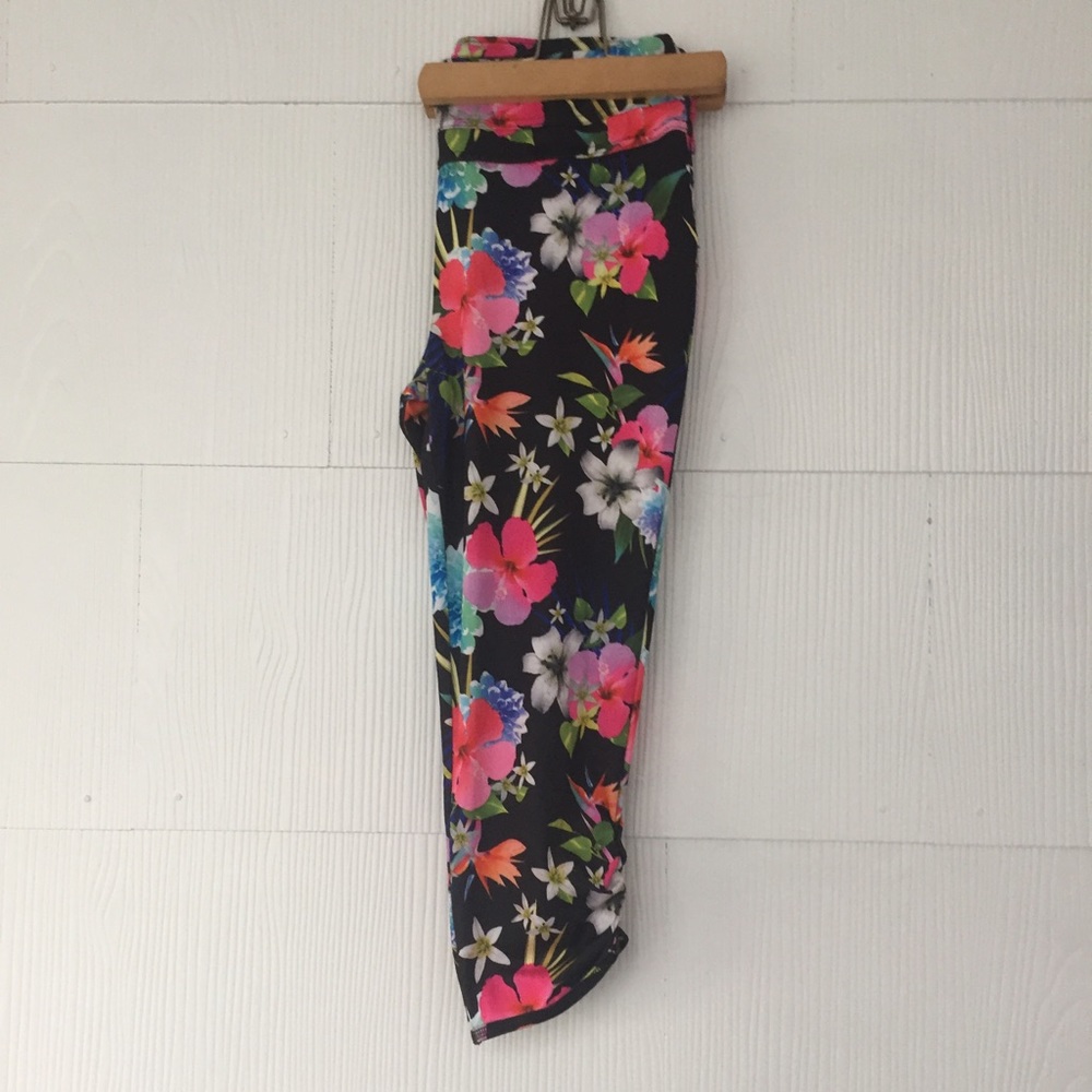 🌱SPRING🌱SO Floral Yoga Leggings
