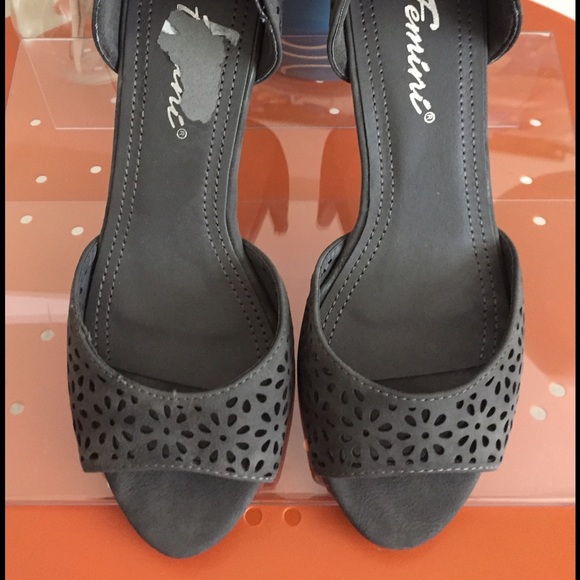 Brand new gray open toe heels! - Picture 3 of 4