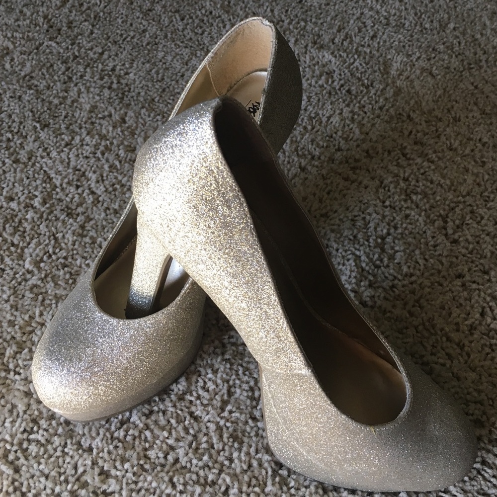 Gold Glitter ✨ Platform Heels