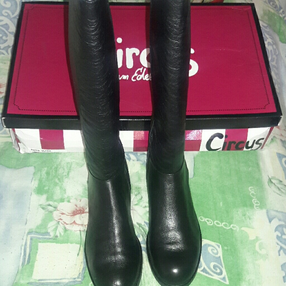 Women's footwear