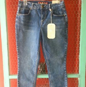 NWT one5one Ladies Jeans.