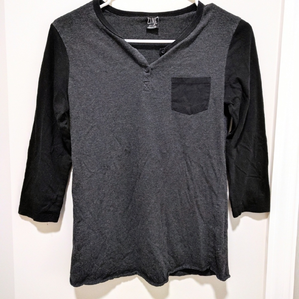 Zine Gray/Black Raglan Tee with Buttons
