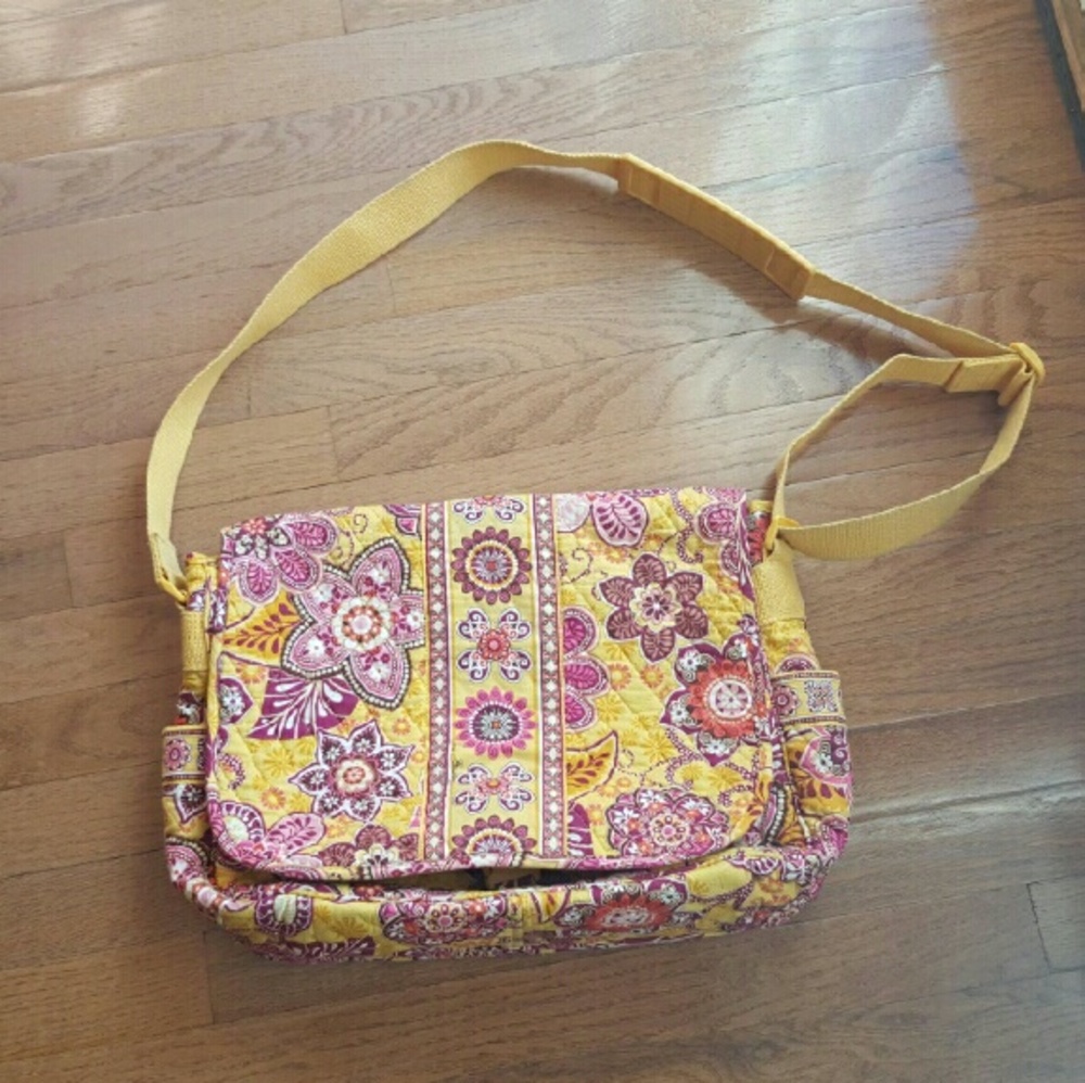 Vera Bradley messenger