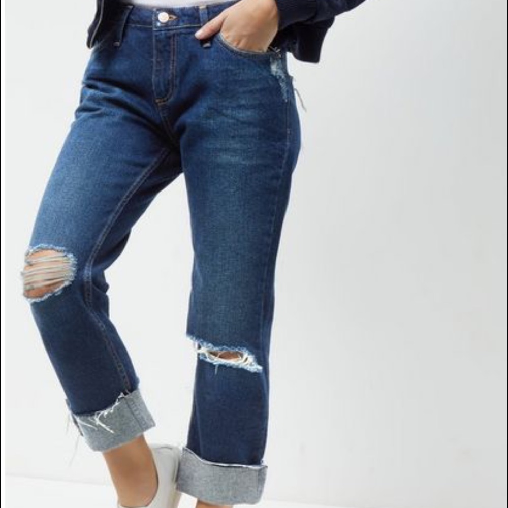 New Look Petite Busted Knee Jean with Raw Hem