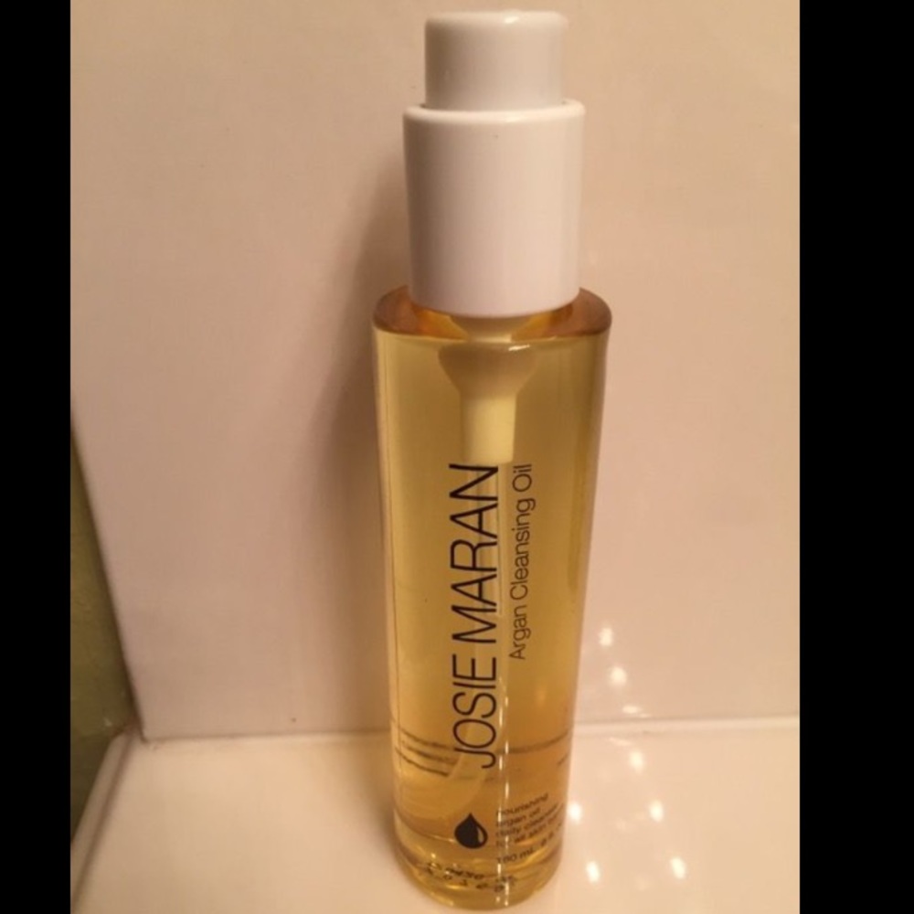 New - Josie Maran Argan Cleansing Oil