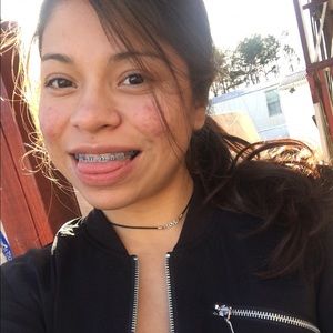 Meet your Posher, Janeth