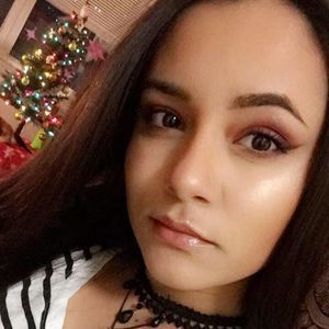 Meet your Posher, Manuela