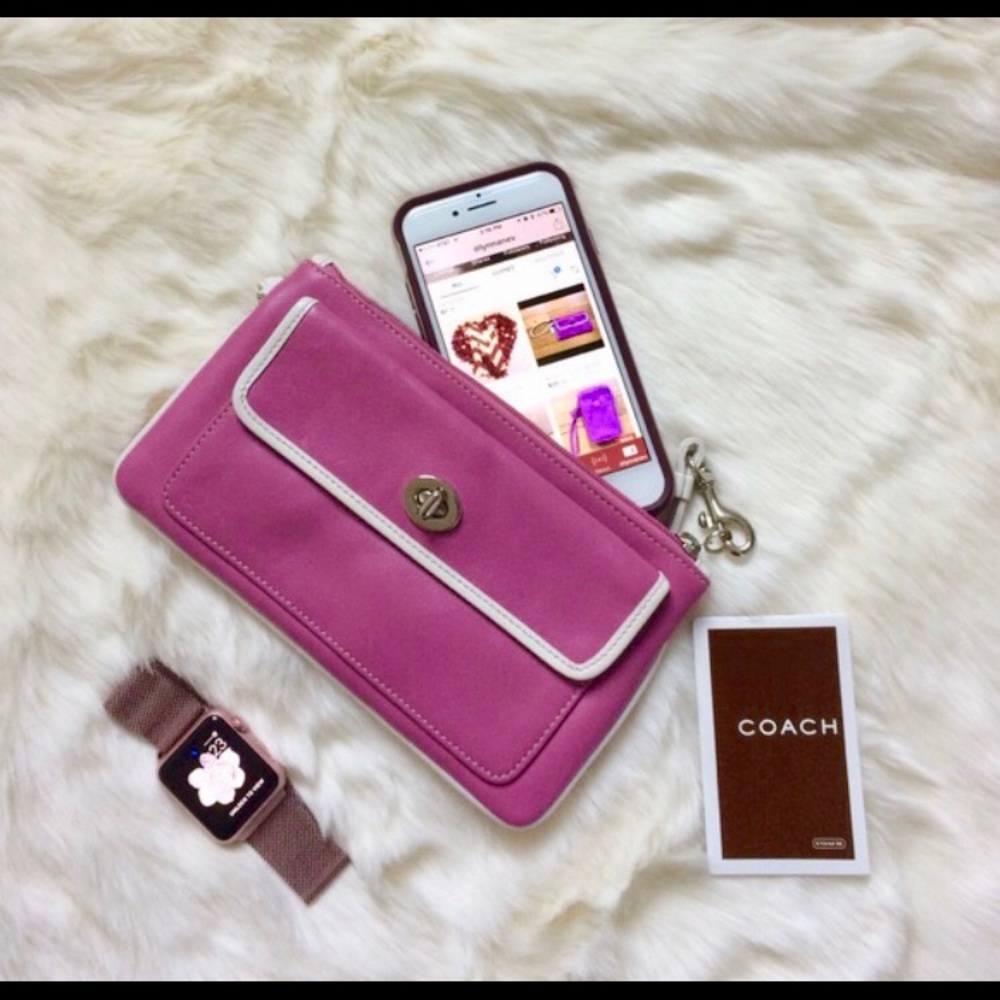 Adorable Authentic Coach Wristlet in Hot Pink