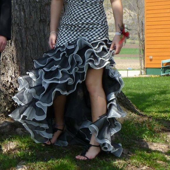 Prom dress - Picture 2 of 2