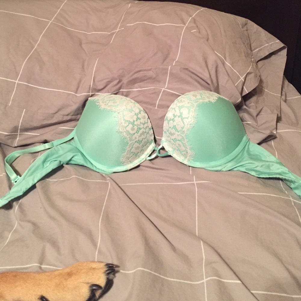 Vs bombshell