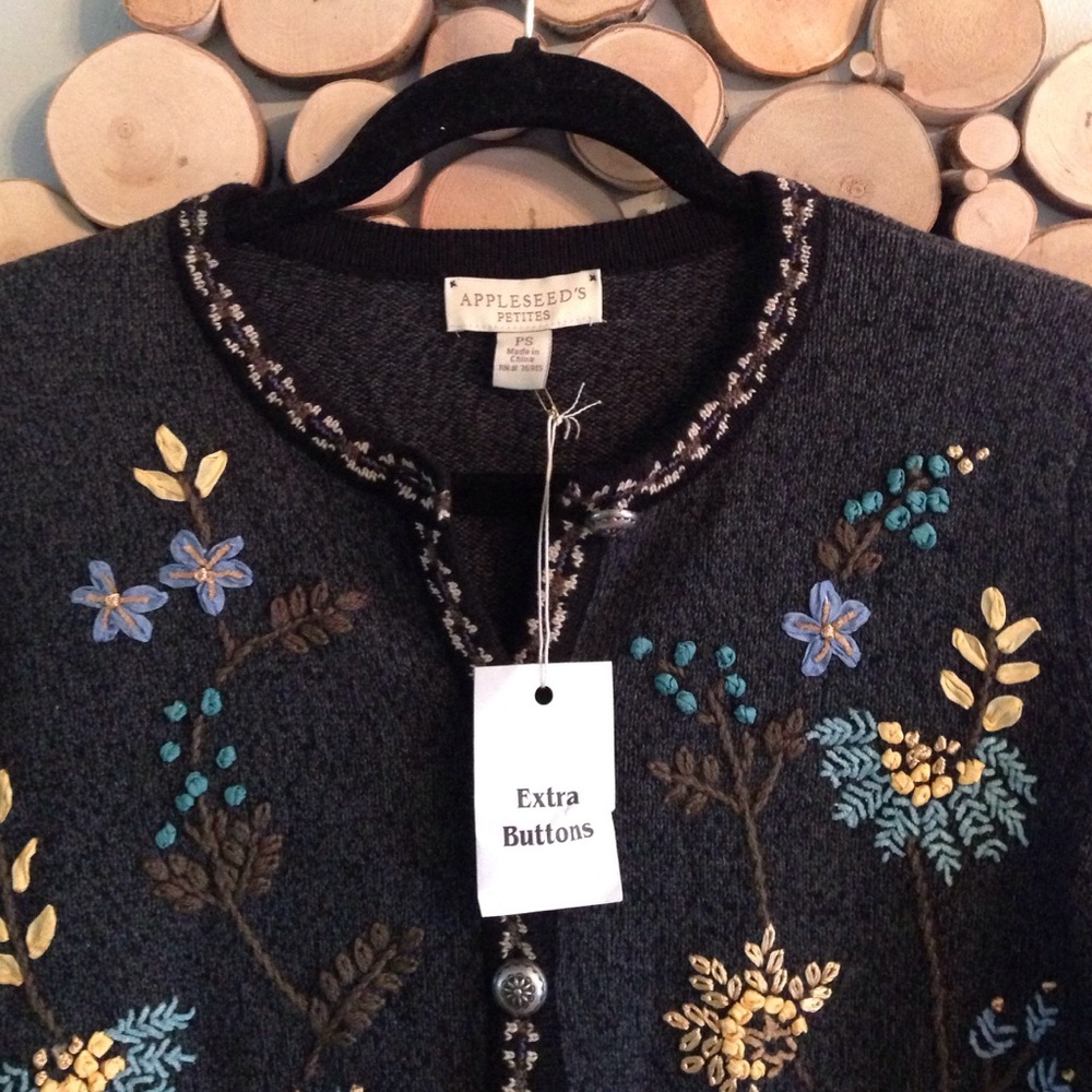 NWOT Stunning Embroidered Marled Gray Cardigan