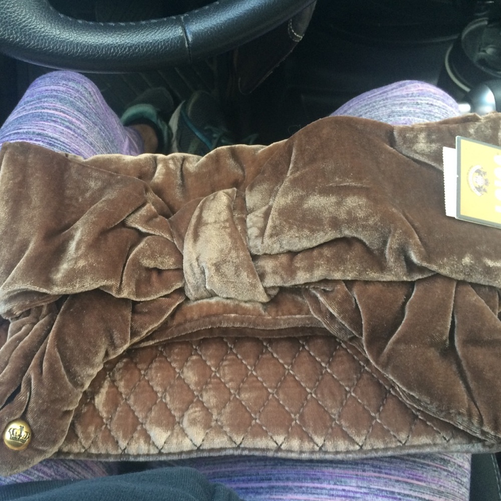 Cute velour new juicy clutch