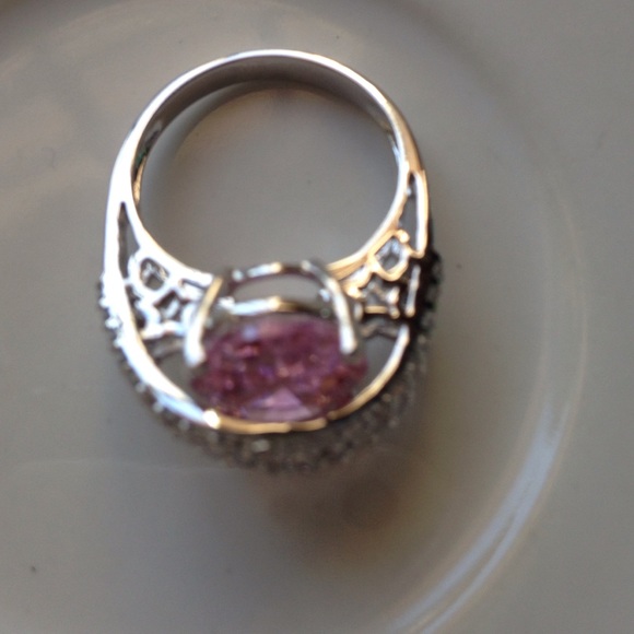 Beautiful silver tone ring stunning - Picture 3 of 4