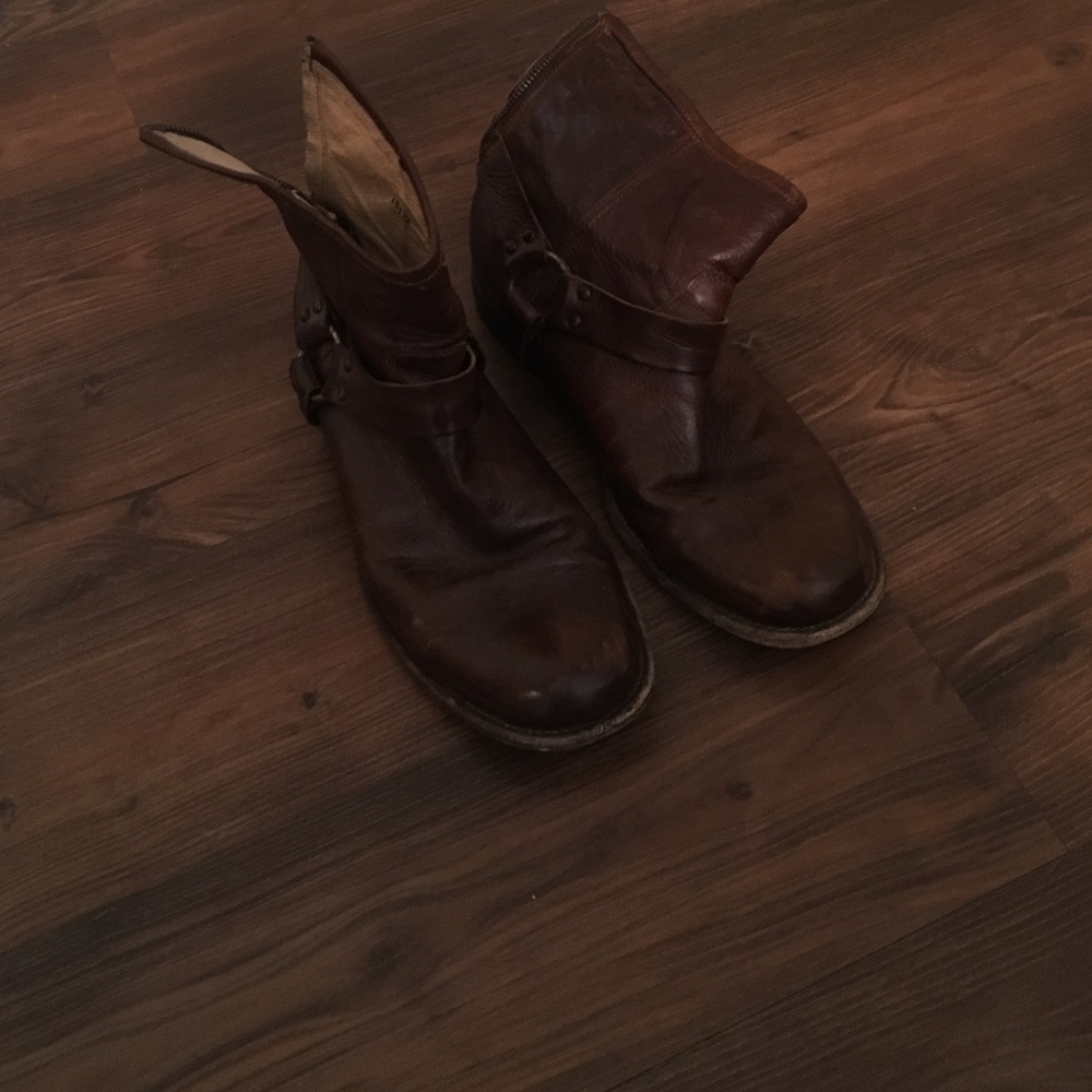 Frye Phillip Harness