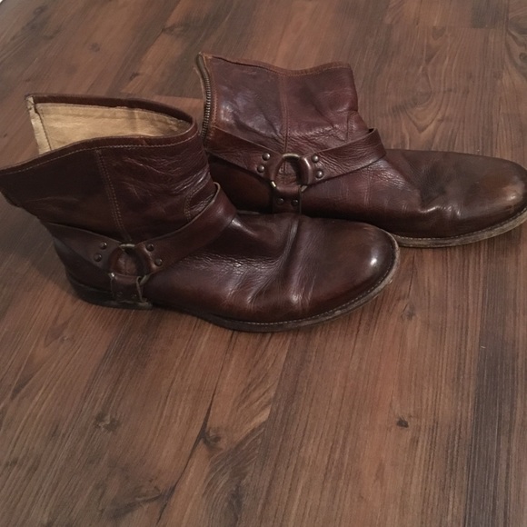 Frye Phillip Harness