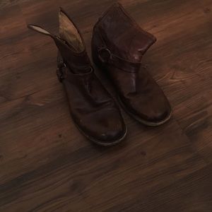 Frye Phillip Harness