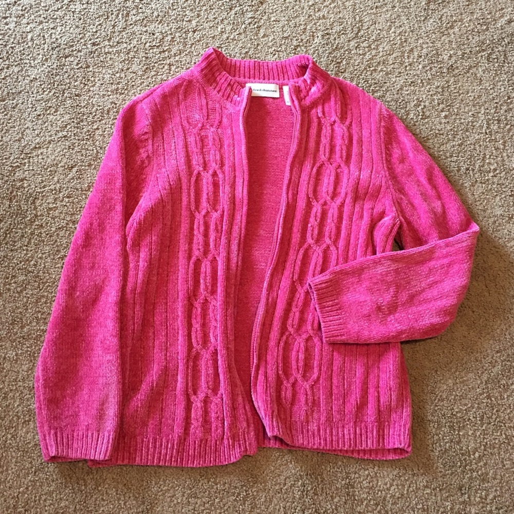 Women's super soft zip up sweater size small