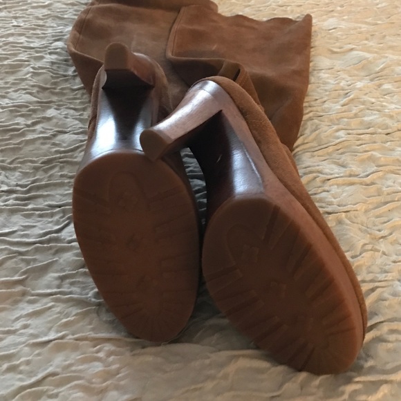 Michael kors boots - Picture 2 of 2