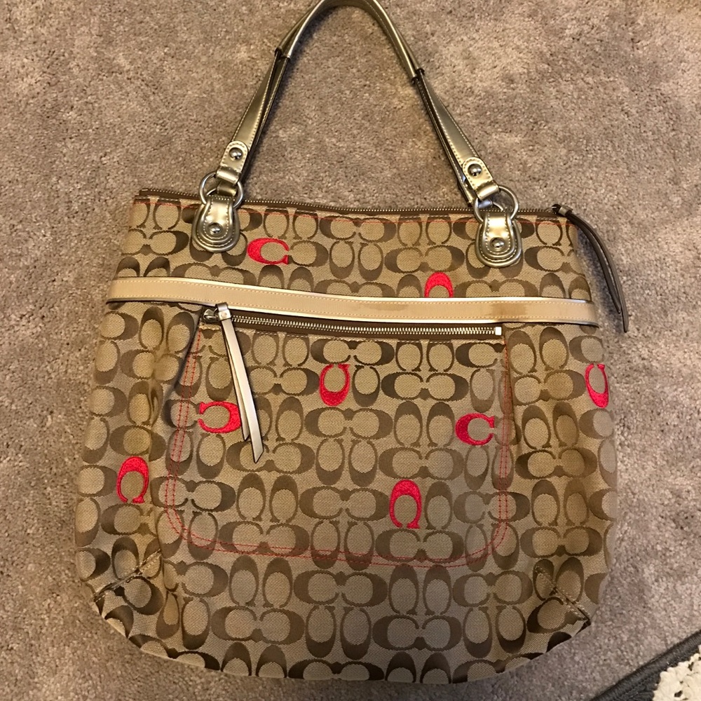 Large excellent condition COACH purse, barely used