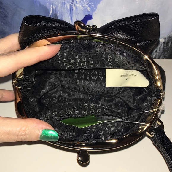 Kate Spade Poise Manor Place Black Wristlet NWTs - Picture 3 of 8