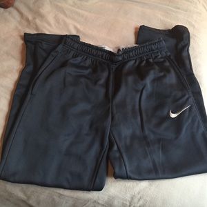 Men's Nike Therma-Fit sweat pants, Navy!