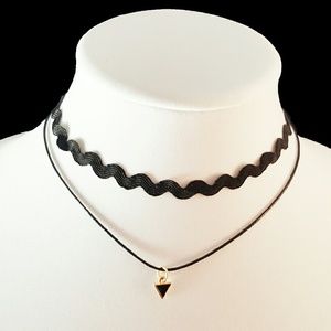 Zig zag Choker with black triangle charm necklace