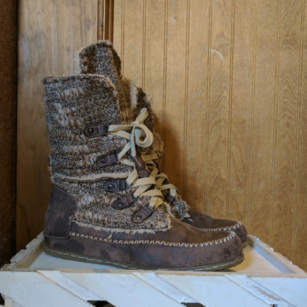 Muk Luks ~ boots