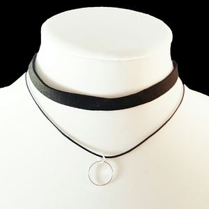 2 layer Choker Necklace with circle charm (black)