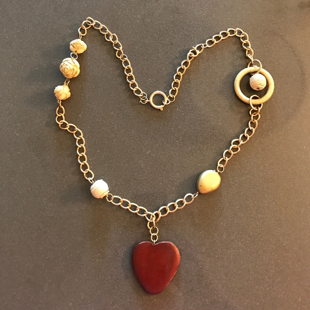 *all jewelry 2/$5* Gold heart necklace ❤️