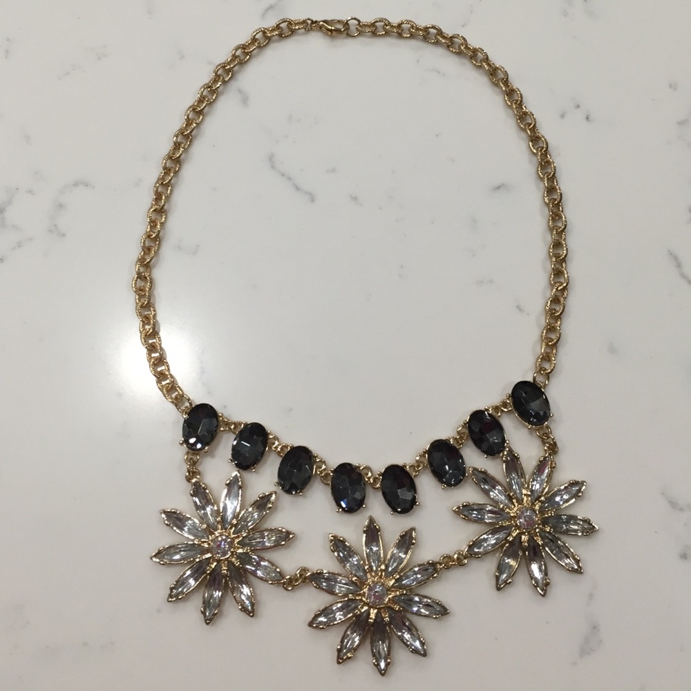 Crystal starburst necklace