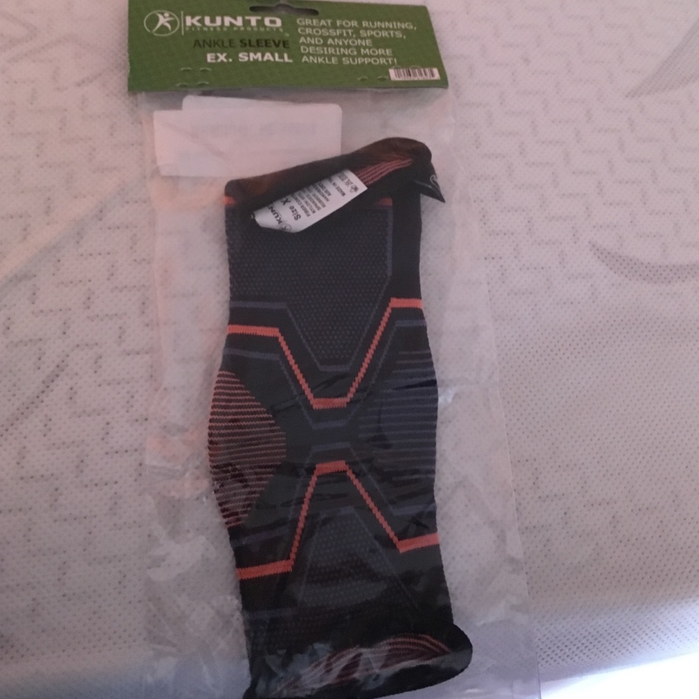 Ankle sleeve for women