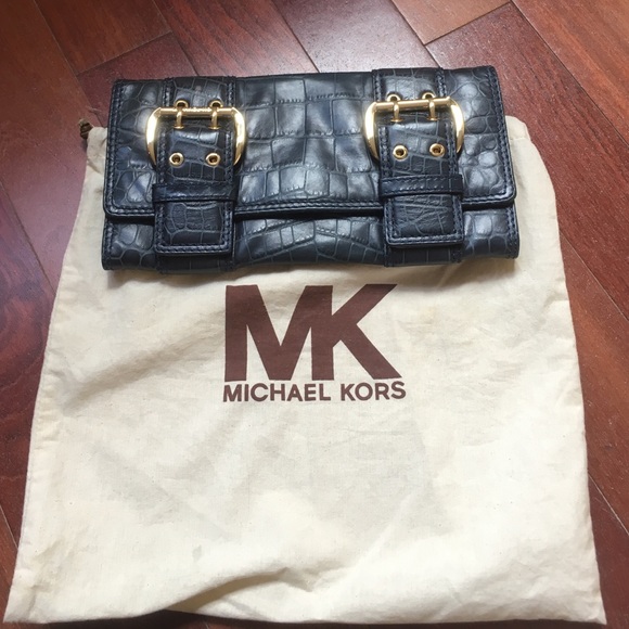 HOST PICK:  Michael kors clutch with gold buckle - Picture 1 of 3