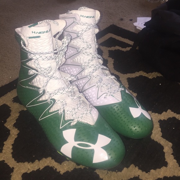 Football cleats - Picture 3 of 4