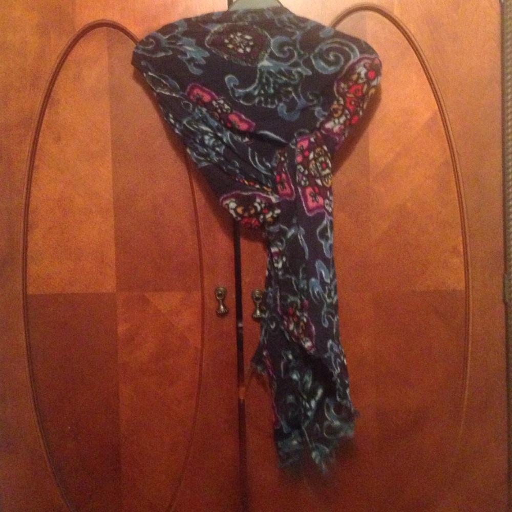 Navy scarf with detail