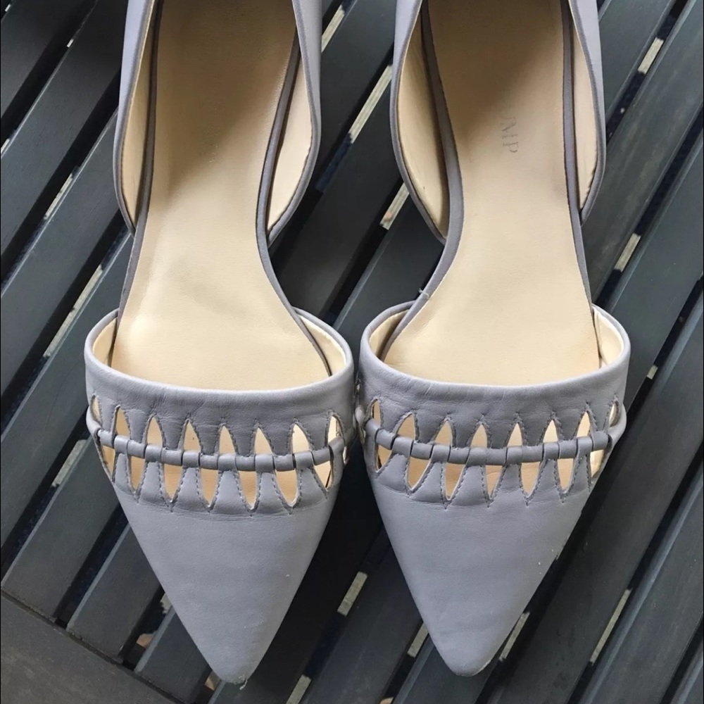 Ivanka Trump light grey flats pointed toe