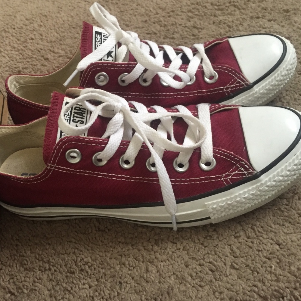 ‼️SOLD‼️Maroon Chucks - Picture 2 of 4
