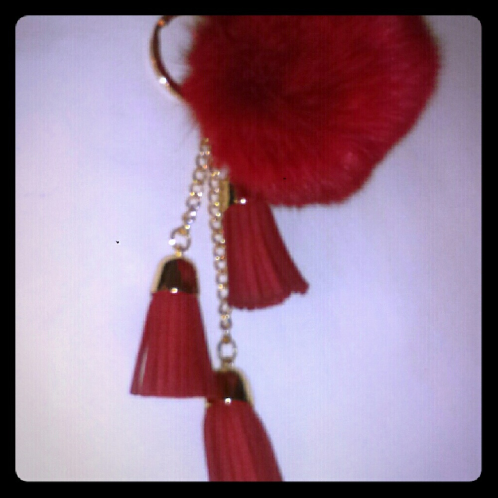 POM POM KEYCHAIN