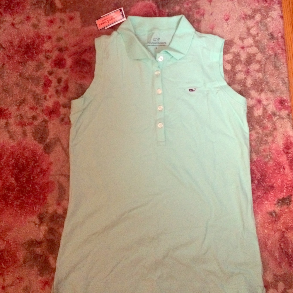Vineyard Vines sleeveless blouse