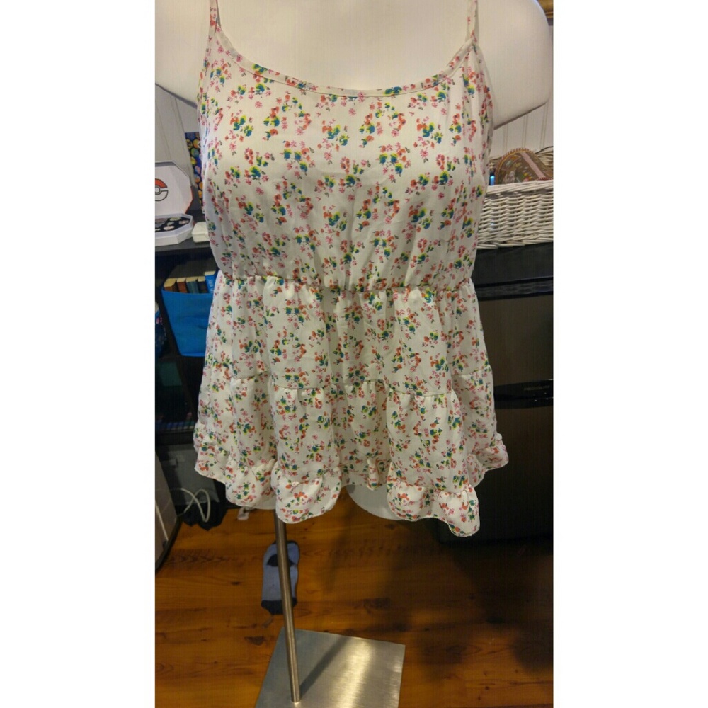 Flattering 2x flower tank top