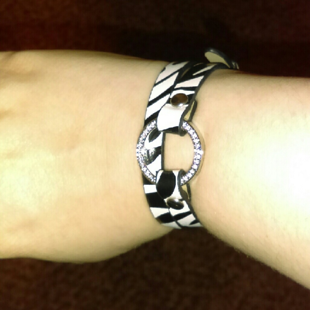 Origami owl leather dbl wrap bracelet