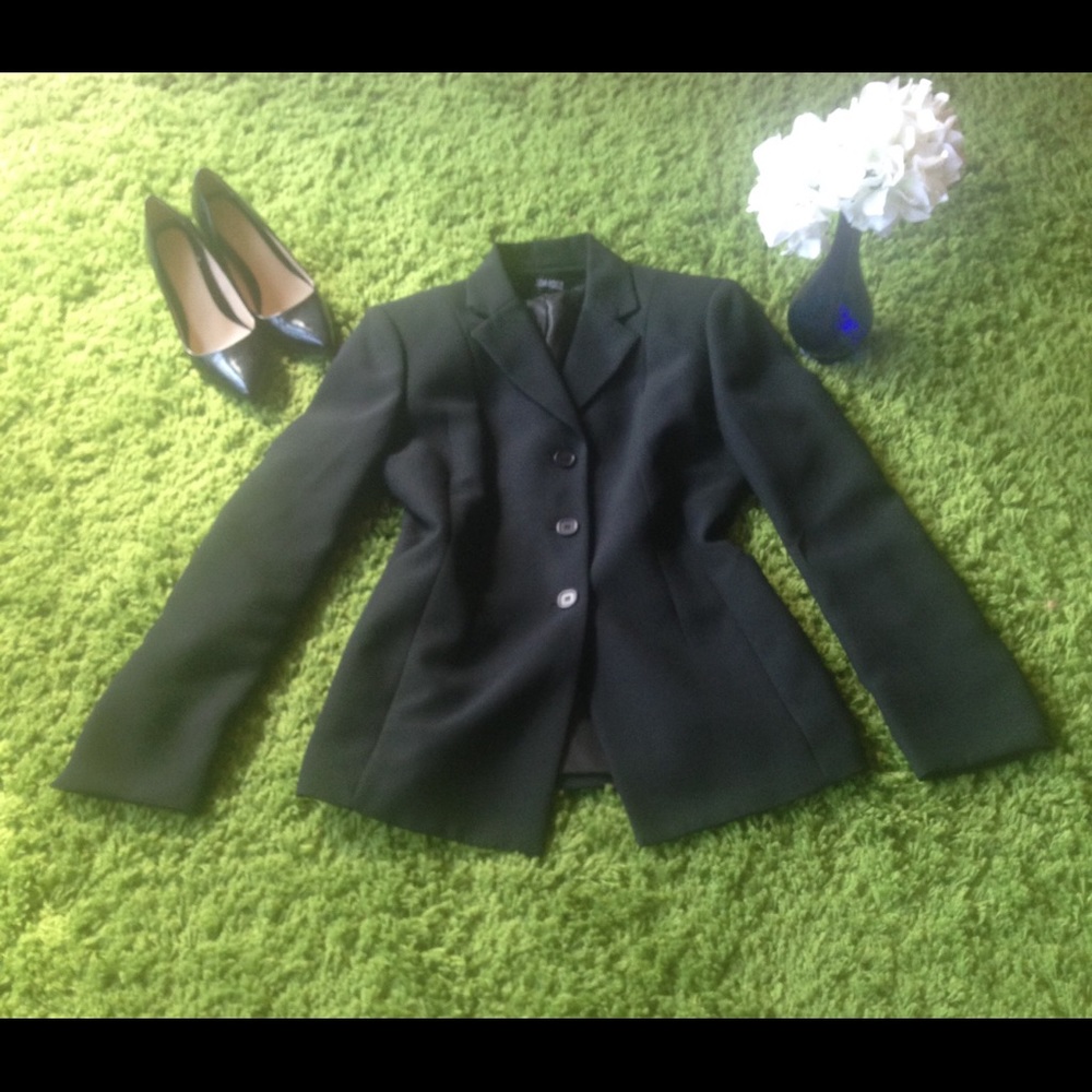 Black suit jacket Size 4