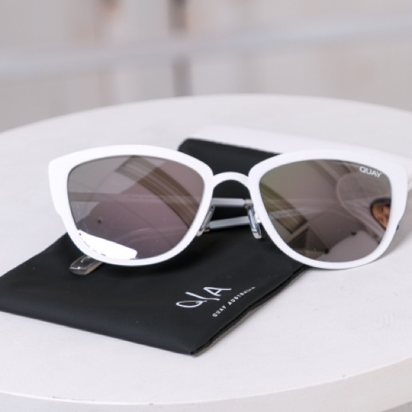 Quay Australia White Lilac Super Girl - Picture 4 of 4