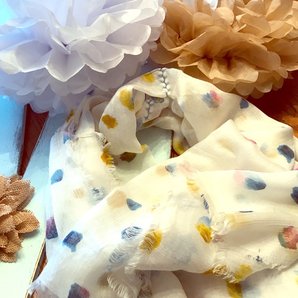 Simply Vera Wang scarf 🌸🌸🌸