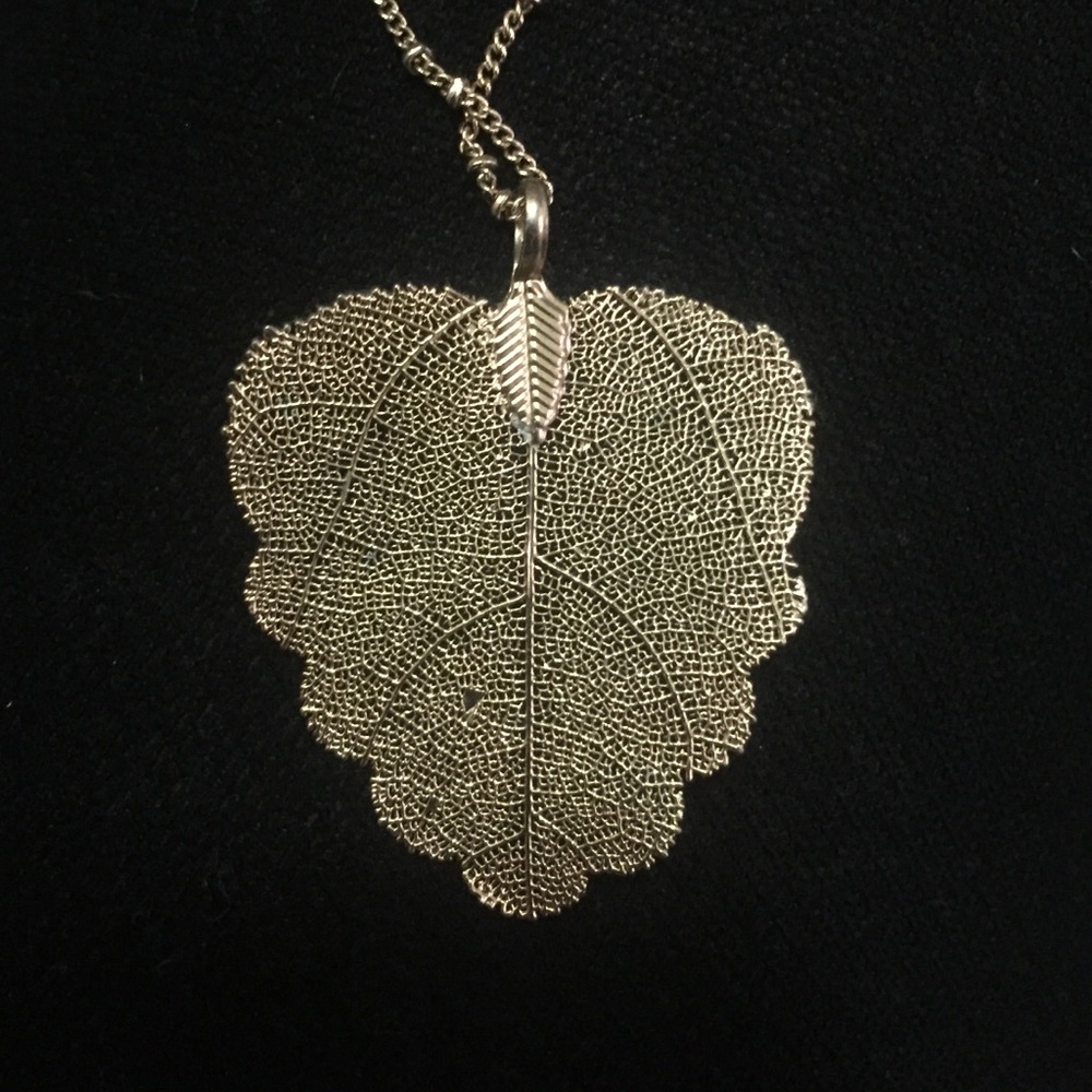 Leaf necklace