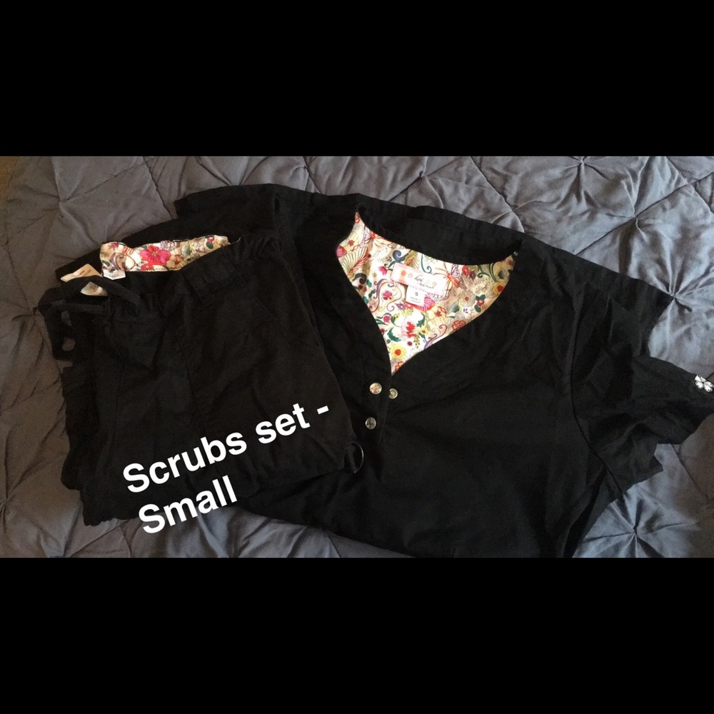 PRICE DROP! Scrubs