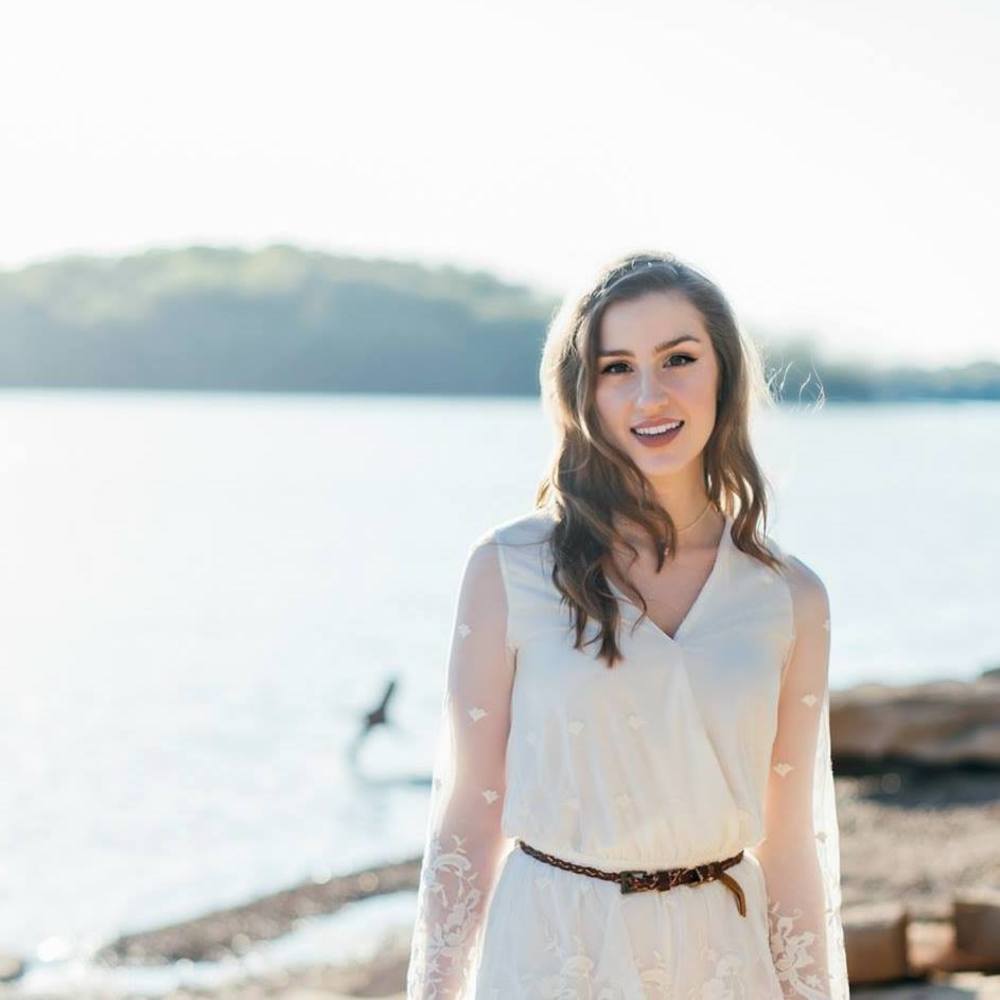 Meet your Posher, Casey