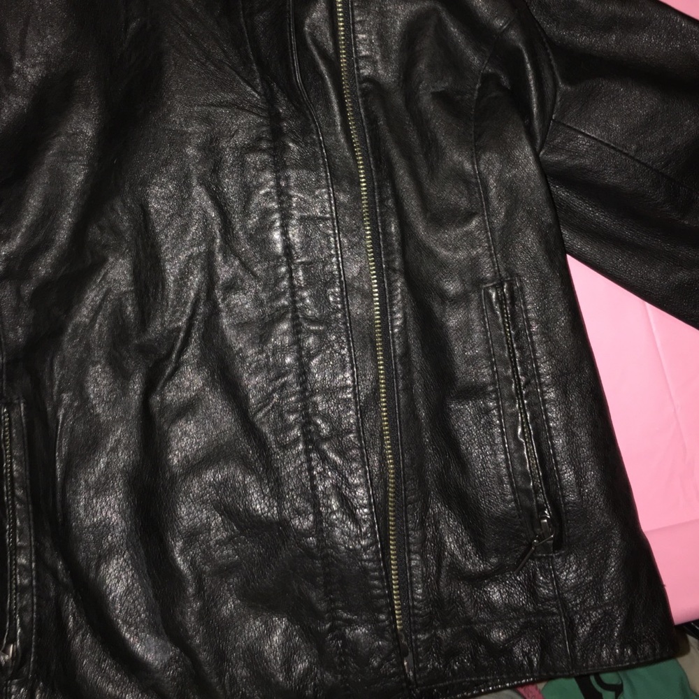 Leather jacket - Picture 2 of 3