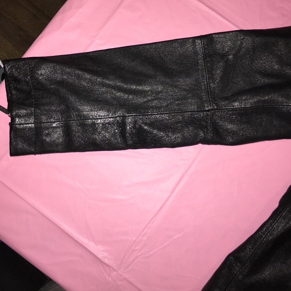 Leather jacket - Picture 3 of 3