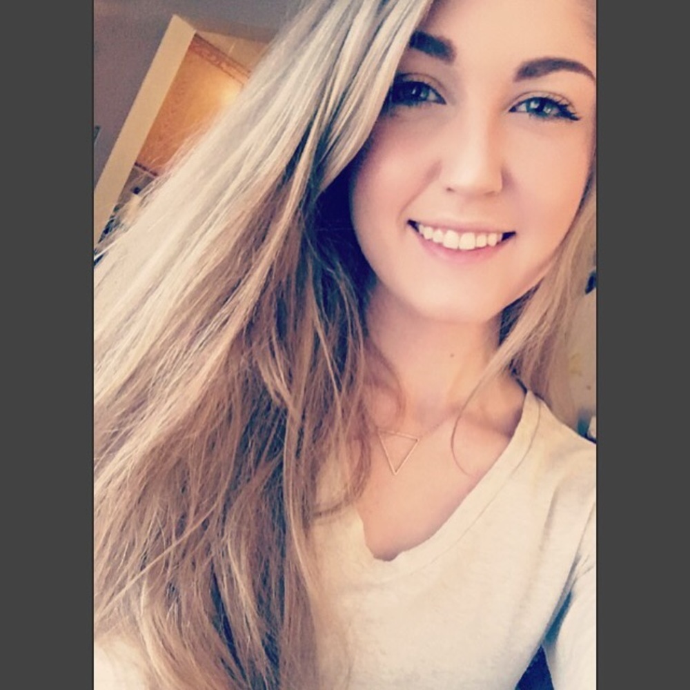 Meet your Posher, Emilee