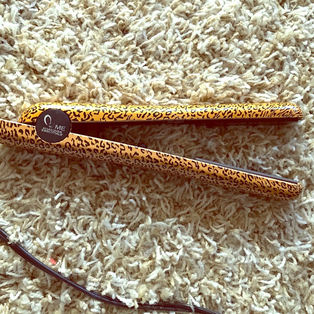 Makeover Essentials flat iron